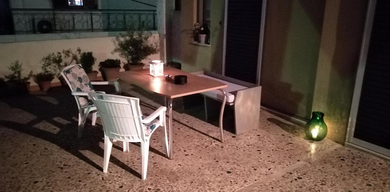 Ομορφο Διαμερισμα Με Μεγαλες Βεραντες Apartment Атина Екстериор снимка